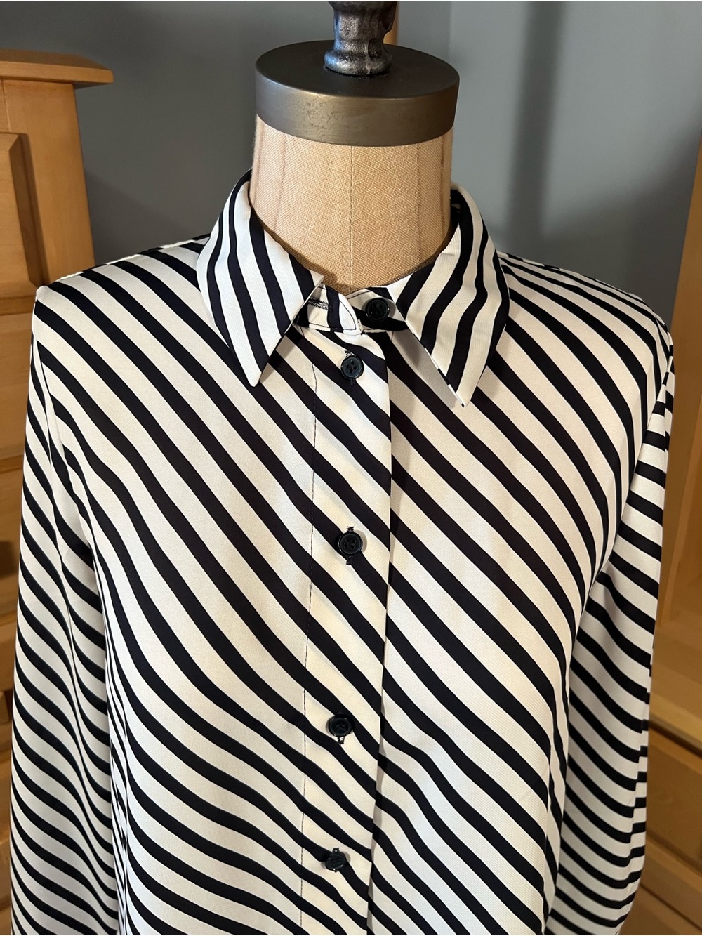H&M Black and White Diagonal Stripe Button-Front Blouse - Picture 2 of 11